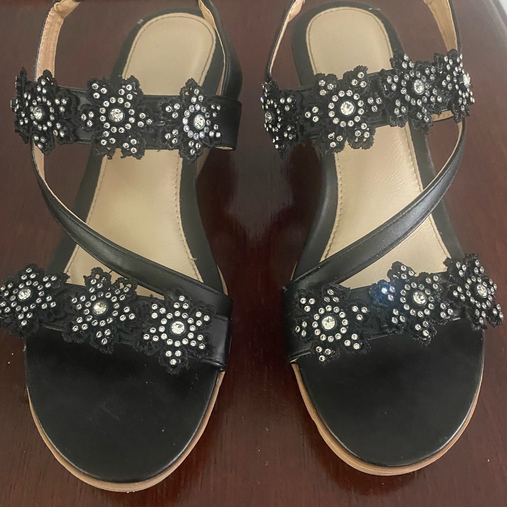 Elegant Black Floral Sandals Size 8 Fits like 7.5